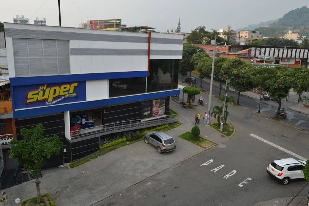 Riviera Plaza